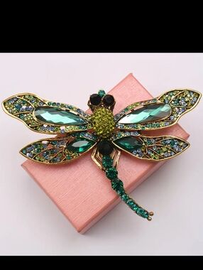 🆕️💙 EMERALD GREEN  RHINESTONE CRYSTAL DRAGONFLY BROOCH PIN 💙